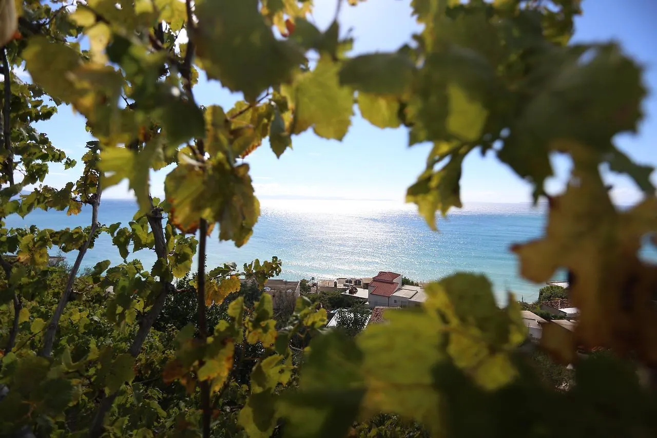 Valentina Rooms Qeparo Albania