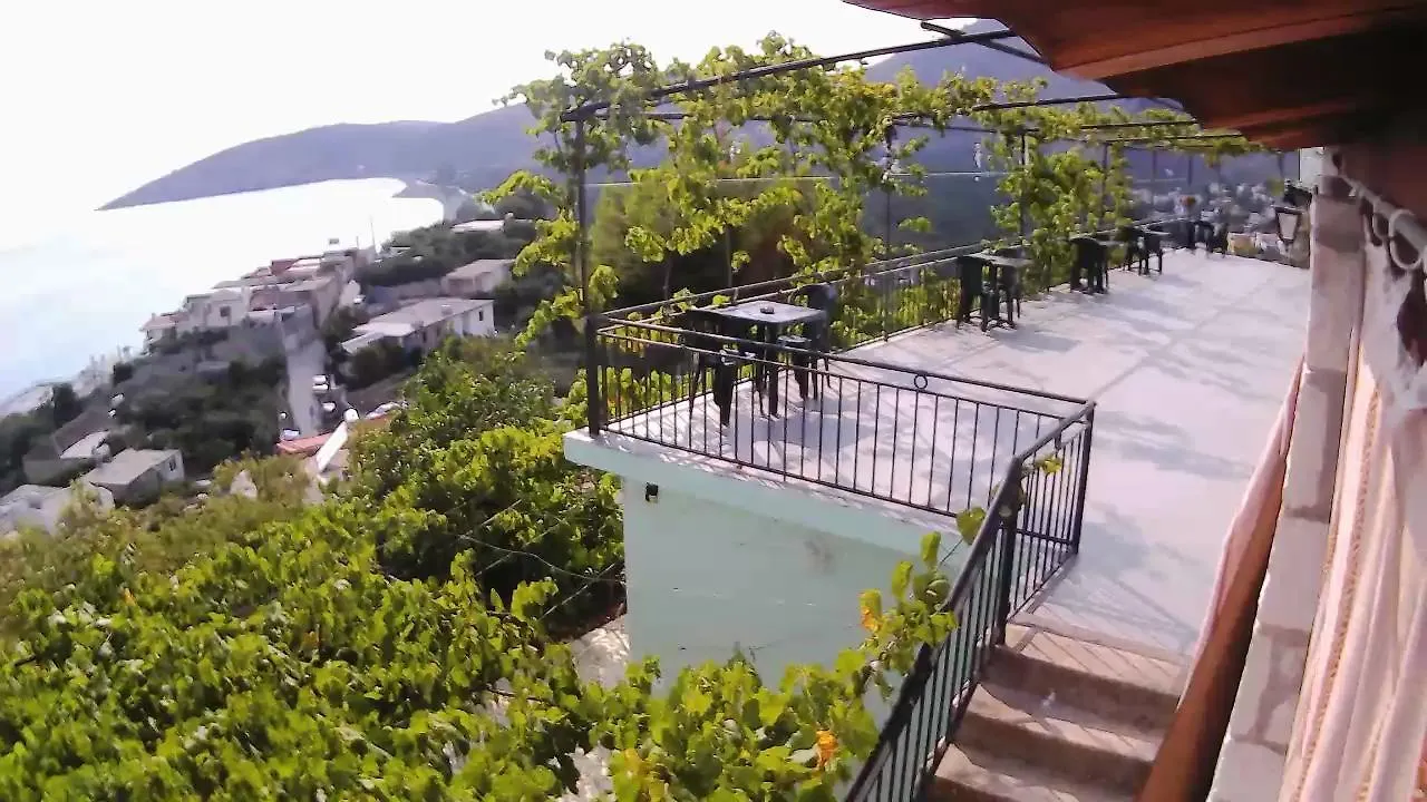 Valentina Rooms Qeparo Bed & Breakfast