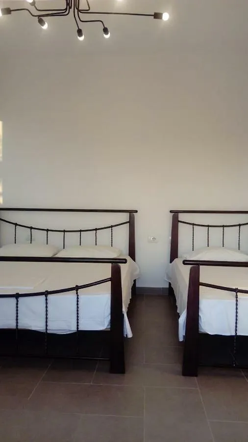 Valentina Rooms Qeparo Bed & Breakfast