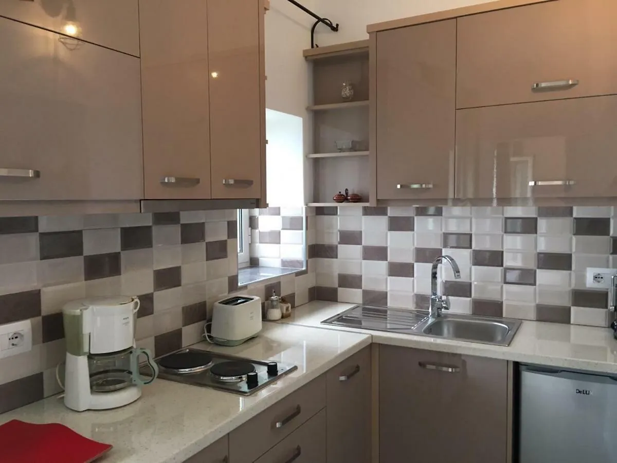 Bed & Breakfast Valentina Rooms Qeparo Albania